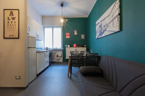 Apartment, 1 Bedroom | Living area | 30-inch TV with satellite channels