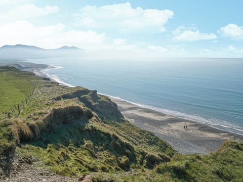 Surrounding area | Pebbles - Wendon Holidays, Caernarfon