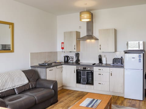 Kitchen area | Pebbles - Wendon Holidays, Caernarfon