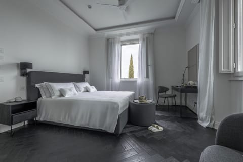 Double Room, Hill View | In-room safe, desk, blackout drapes, soundproofing