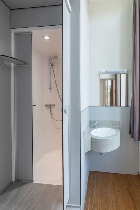 Twin Room, Shared Bathroom | Bathroom | Shower, towels