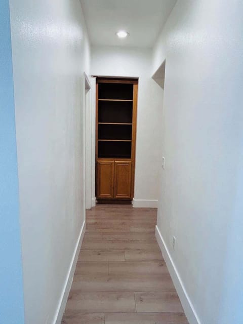Contemporary hallway with a refined touch