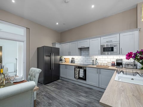 Apartment, Balcony, Shade, Marina, Hotel, Dock