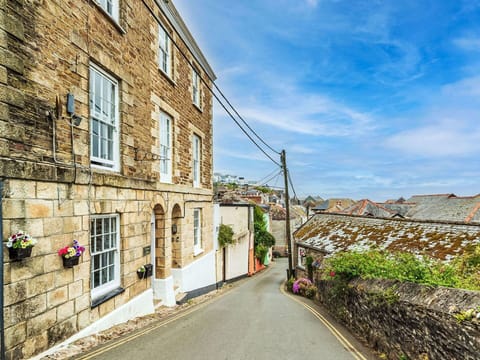 Furniture, Floor, Interior Design, Flooring, Apartment, Chair, Kitchen & Dining Room Table, Glass, Shade, Balcony