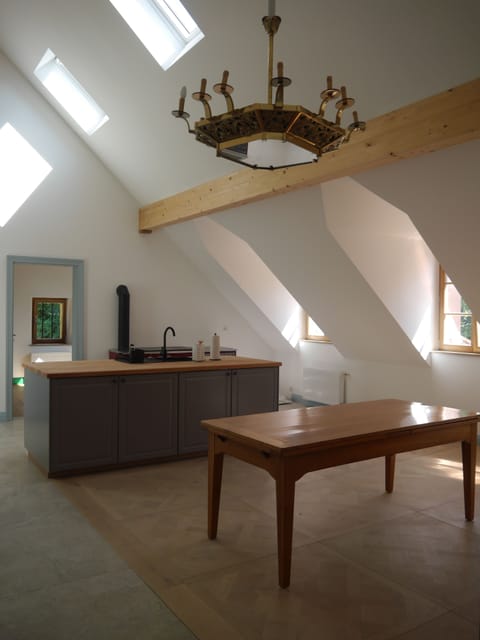 Family Apartment, 3 Bedrooms, Garden View | Living area