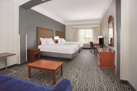 Deluxe Room, 2 Queen Beds, Non Smoking | Premium bedding, pillowtop beds, desk, laptop workspace