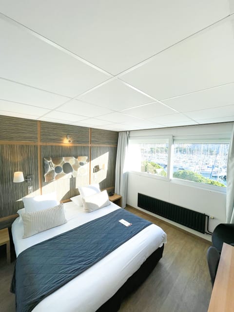 Premium Double Room, Harbor View | In-room safe, desk, blackout drapes, soundproofing