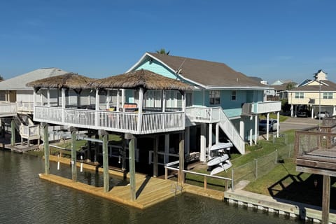 Celebrate the outdoors with two levels of deck, loads of seating, fun galore!