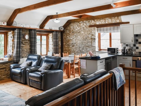 Open plan living space | Clover - Tregolls Farm Cottages, St Breock