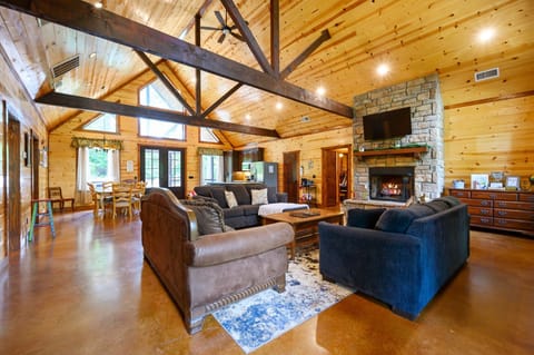 Curl up on the living room’s queen sleeper sofa & stream on the smart TV