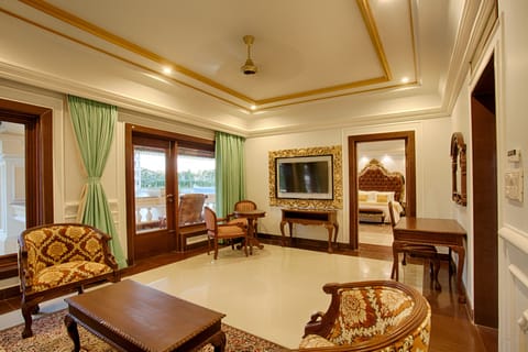 Royal Villa, 1 King Bed, 2 Bathrooms, Lagoon View | Premium bedding, minibar, in-room safe, blackout drapes