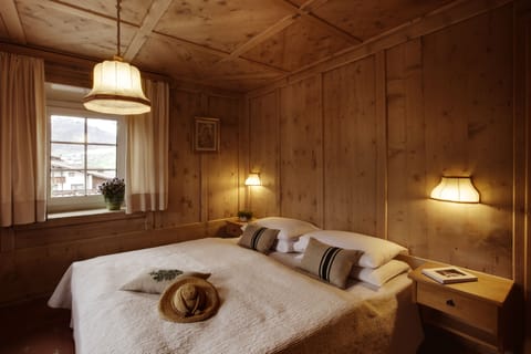 Double Room | In-room safe, free WiFi, bed sheets