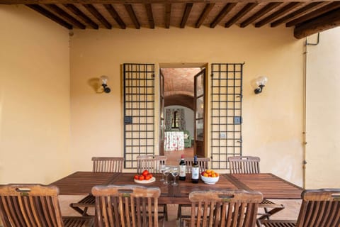Traditional Apartment, 4 Bedrooms, Patio (N’antia) | View from room