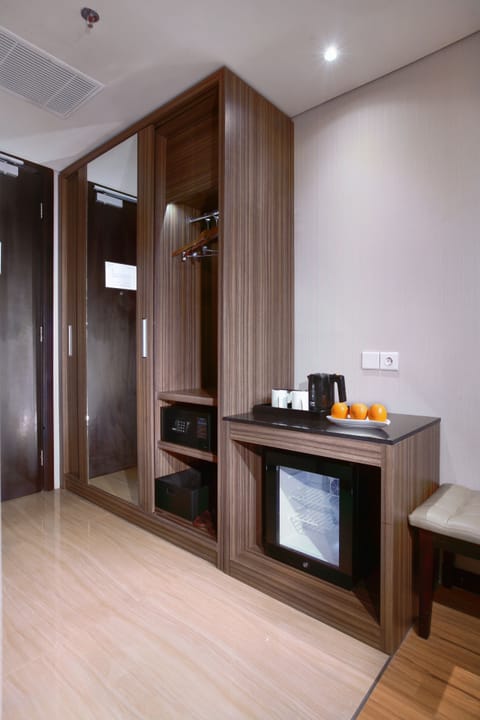 Minibar, in-room safe, desk, soundproofing