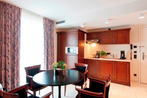 Deluxe Suite, Terrace | Living area | 48-inch flat-screen TV with satellite channels, TV