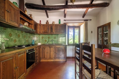 House, Hill View | Private kitchen | Fridge, microwave, oven, stovetop