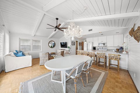 House (2 Bedrooms) | Property amenity