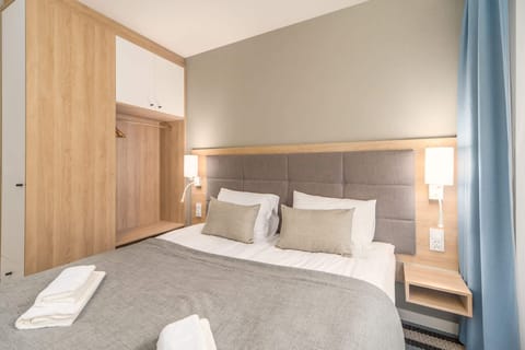 Bedroom with a wardrobe.