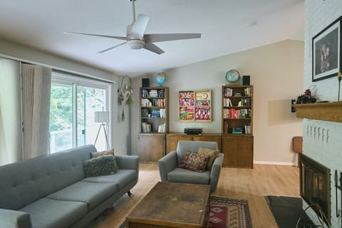 upstairs living room
