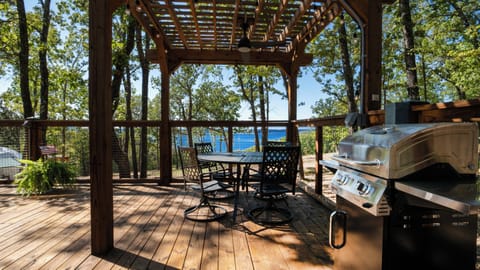 Luxury dome, lake view | Terrace/patio