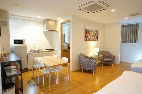 Family Room, Private Bathroom | In-room safe, free WiFi, bed sheets
