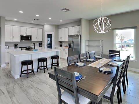 House (3 Bedrooms) | Property amenity