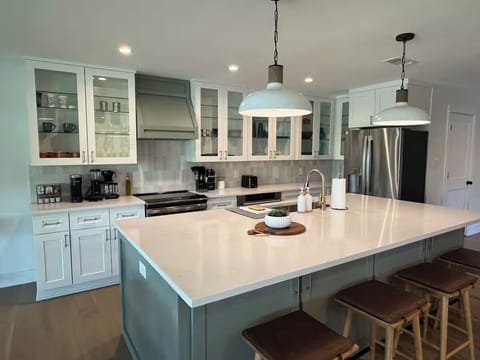 Fully stocked kitchen. Kid items included.