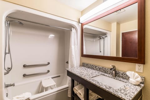 Suite, Multiple Beds, Non Smoking | Bathroom | Combined shower/tub, hair dryer, towels, soap