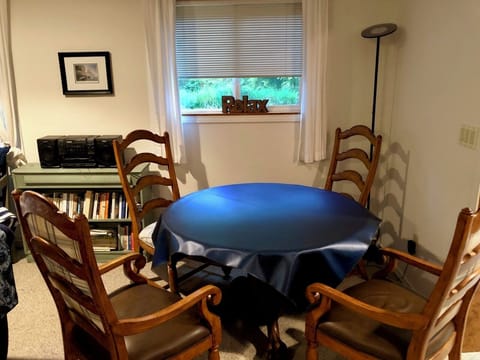 Dining room table will open to seat 6