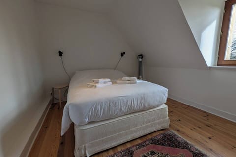 eb99b504-f367-41e4-8037-a7c3bdd3bec0