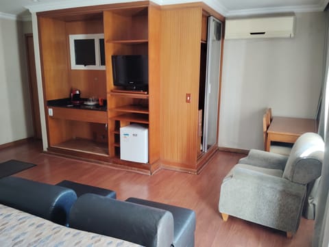 Standard Suite, City View | In-room safe, free WiFi