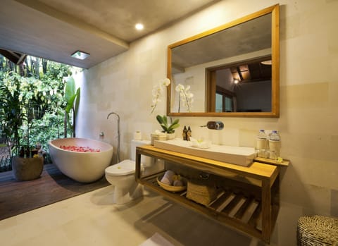 Private Pool Villa (Free Yoga Session) | Bathroom | Separate tub and shower, eco-friendly toiletries, hair dryer, bathrobes