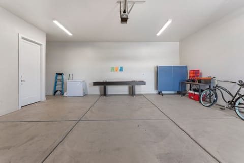 House 1: Double Car Garage