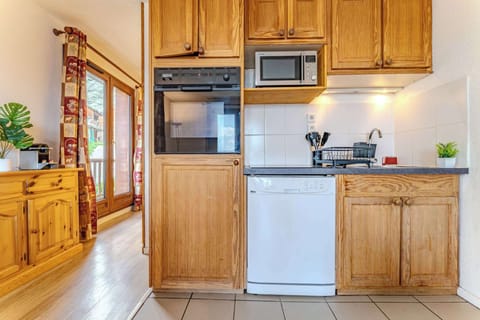 Cook like home – dishwasher, oven, microwave, and everything you need after skiing the 3 Vallées.