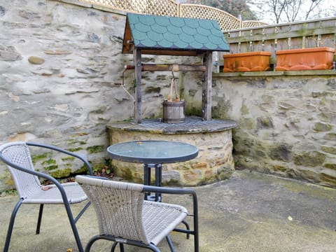 Enclosed courtyard with garden furniture | Peartree Cottage, Shildon, near Bishop Auckland
