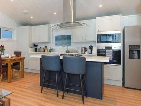 Open plan living space | Glencoe Luxury Lodge, Erskine