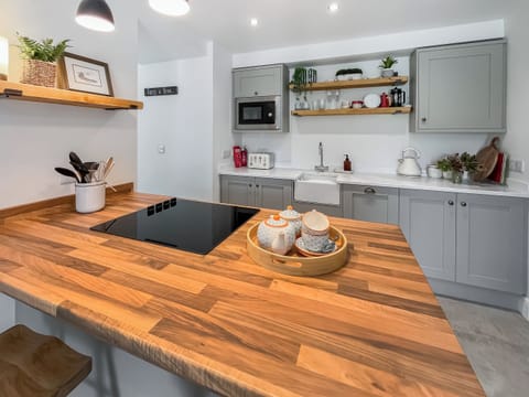 Kitchen | The Old Coach House at Balcary, Auchencairn