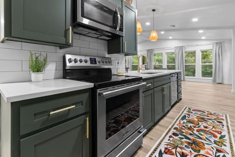 Fully Stocked Kitchen