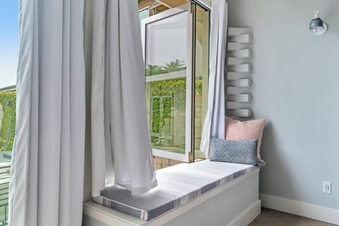 Storage bench in the bunkroom...a beautiful place to take a nap.