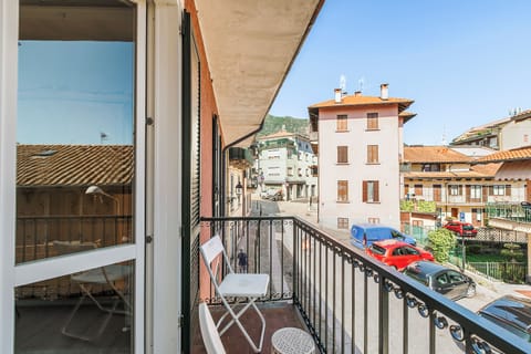 Family Apartment, Multiple Bedrooms, Beachside (Incanto Del Lago 50 Meters From Lake) | Balcony