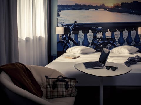 Standard Room, 2 Twin Beds | Premium bedding, memory foam beds, in-room safe, soundproofing