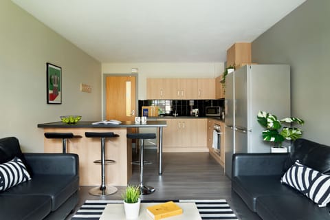 Single Room, Non Smoking | Shared kitchen