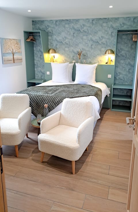 Luxury Double Room, Ensuite | Premium bedding, desk, laptop workspace, free WiFi