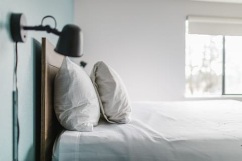 Laptop workspace, iron/ironing board, free WiFi, bed sheets