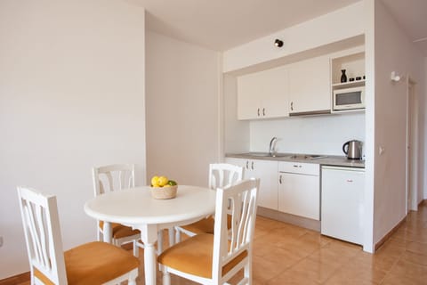 Standard Apartment, 1 Bedroom, Balcony | In-room safe, desk, free cribs/infant beds, free WiFi