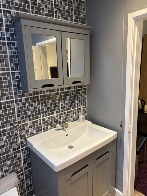 Triple Room, Ensuite | Bathroom