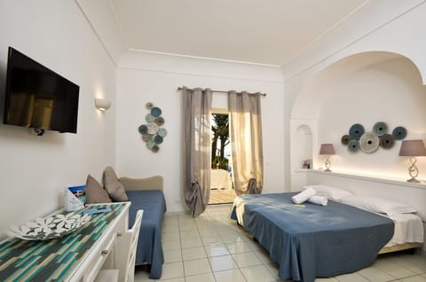 Superior Double or Twin Room, Sea View | In-room safe, desk, free WiFi, bed sheets
