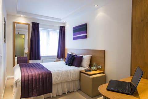 Standard Double Room | Desk, iron/ironing board, free WiFi, bed sheets