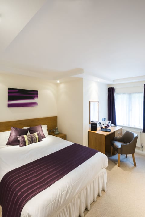 Standard Double Room | Desk, iron/ironing board, free WiFi, bed sheets