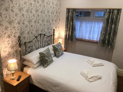 Standard Double Room, Ensuite | Free WiFi, bed sheets